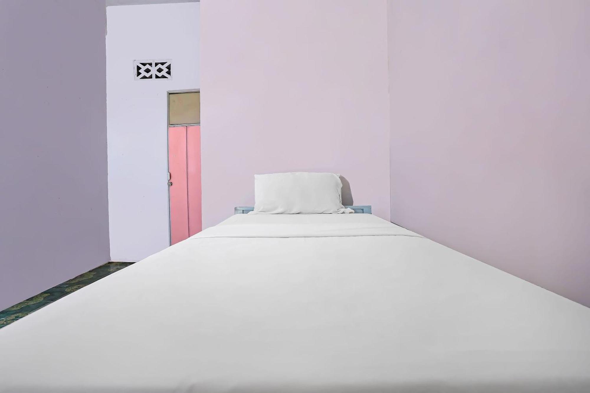 Spot On 92421 City Kost Syariah Pangkal Pinang Extérieur photo
