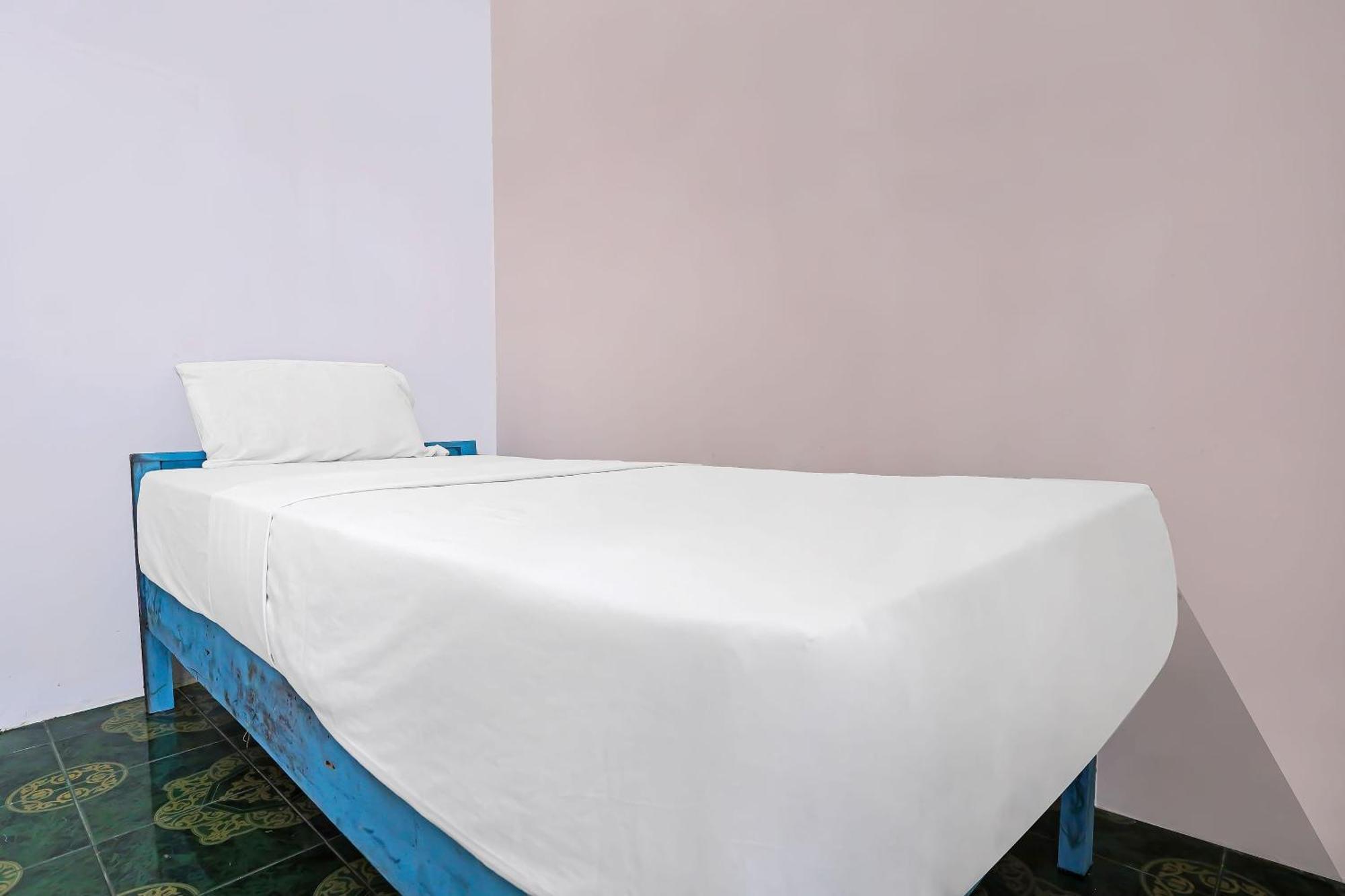 Spot On 92421 City Kost Syariah Pangkal Pinang Extérieur photo