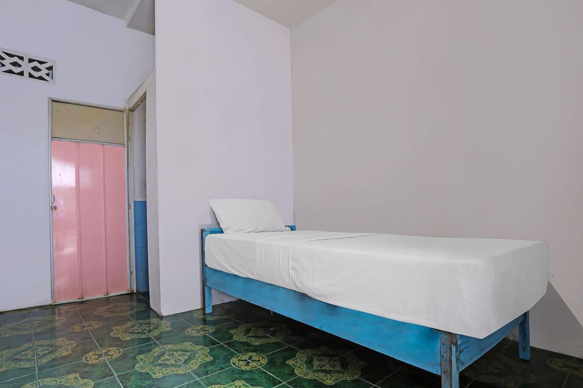 Spot On 92421 City Kost Syariah Pangkal Pinang Extérieur photo