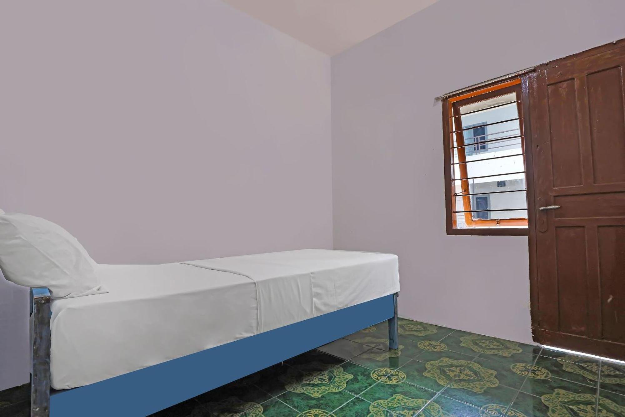 Spot On 92421 City Kost Syariah Pangkal Pinang Extérieur photo