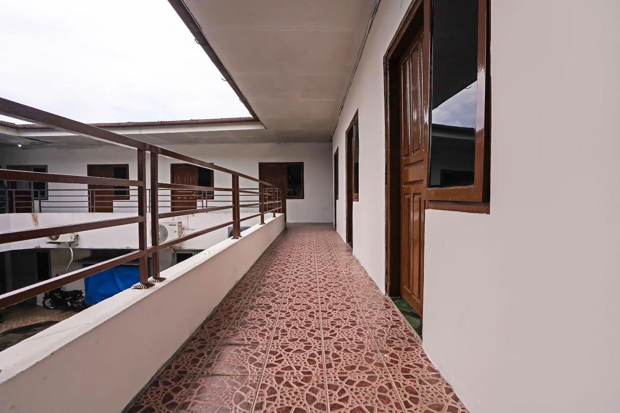 Spot On 92421 City Kost Syariah Pangkal Pinang Extérieur photo